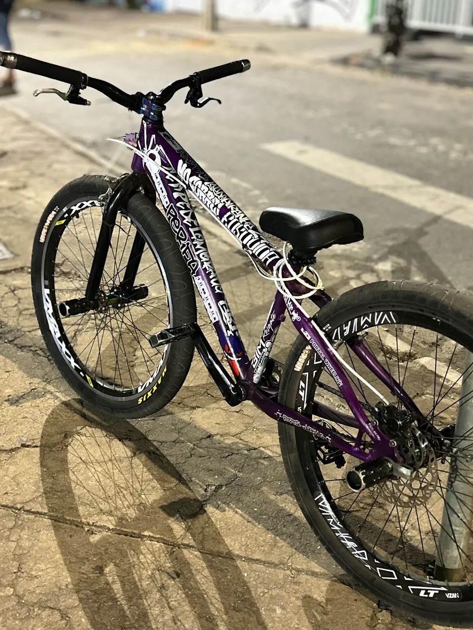 Vendo perifa aro 26 montada pra grau e rl - Foto 2