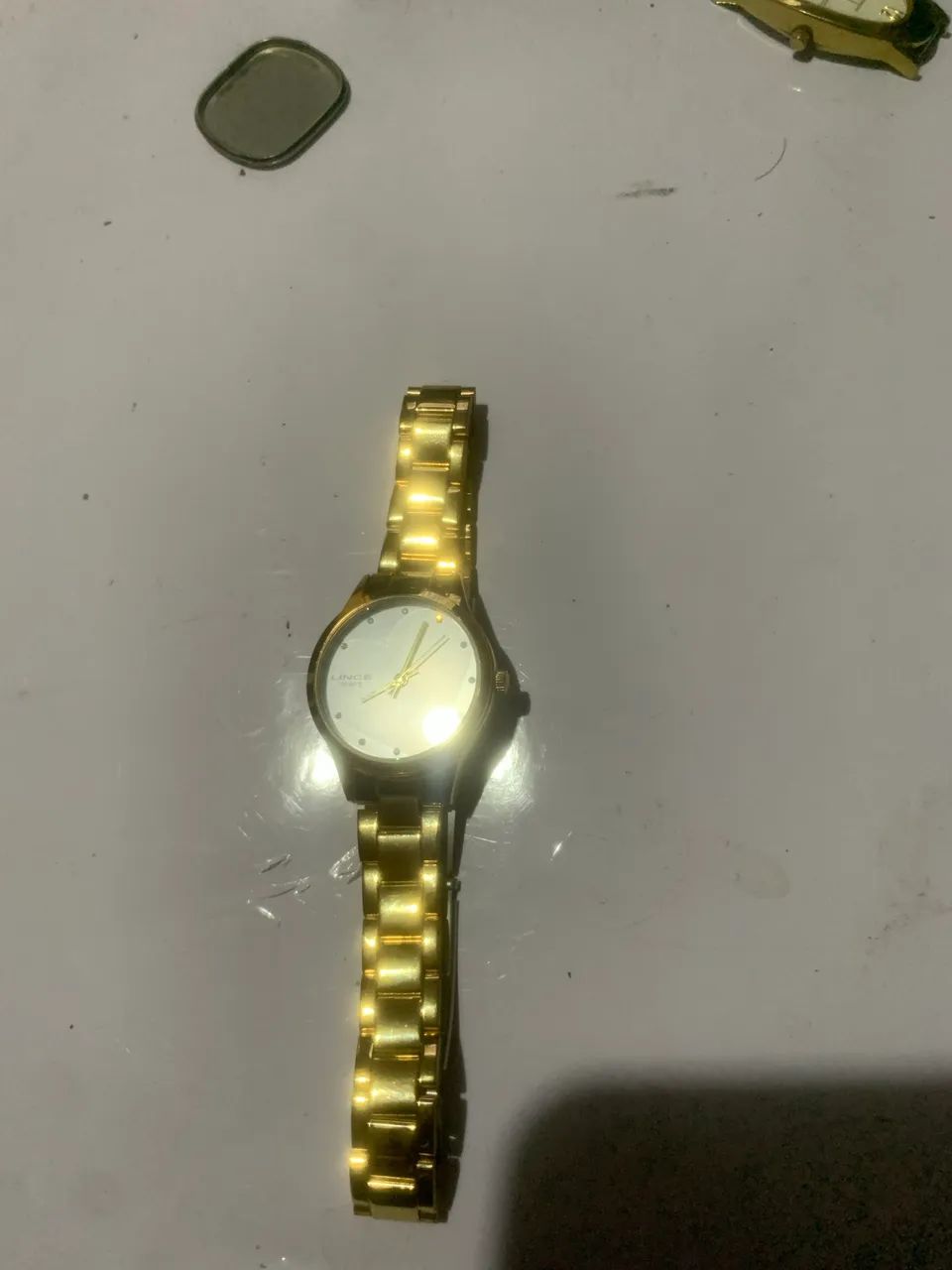 relógio de pulso feminino dourado da marca Lince - Foto 2