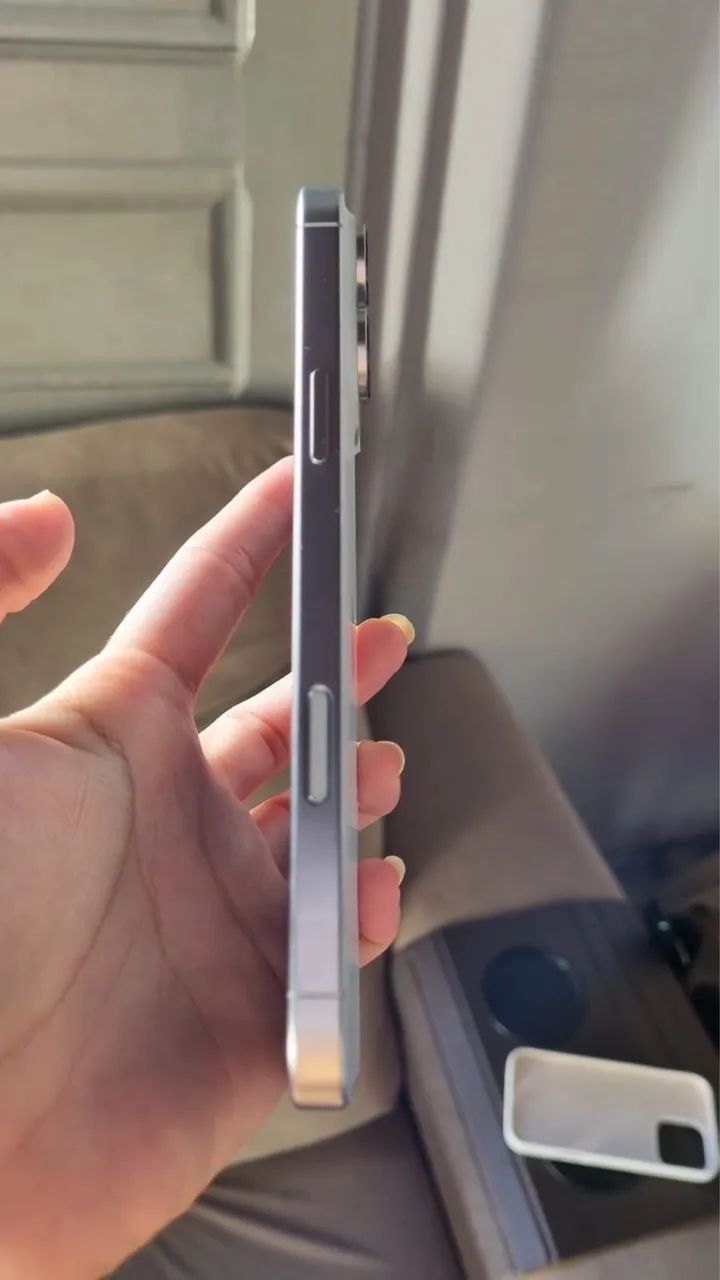 iPhone 16 Pro Max 256GB Branco Titânio - Foto 3