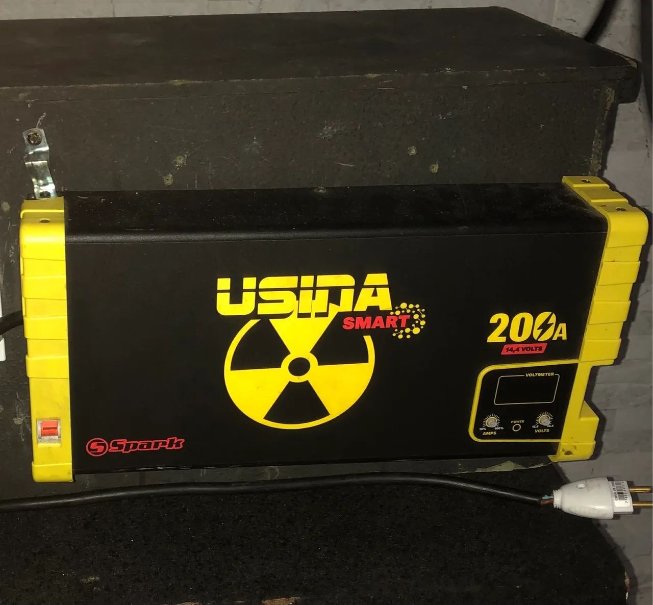 Fonte usina 200amp