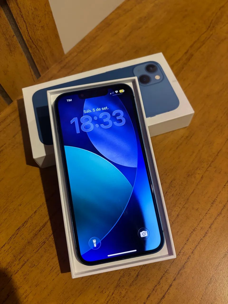 iPhone 13 256gb, seminovo com caixa! Só venda.