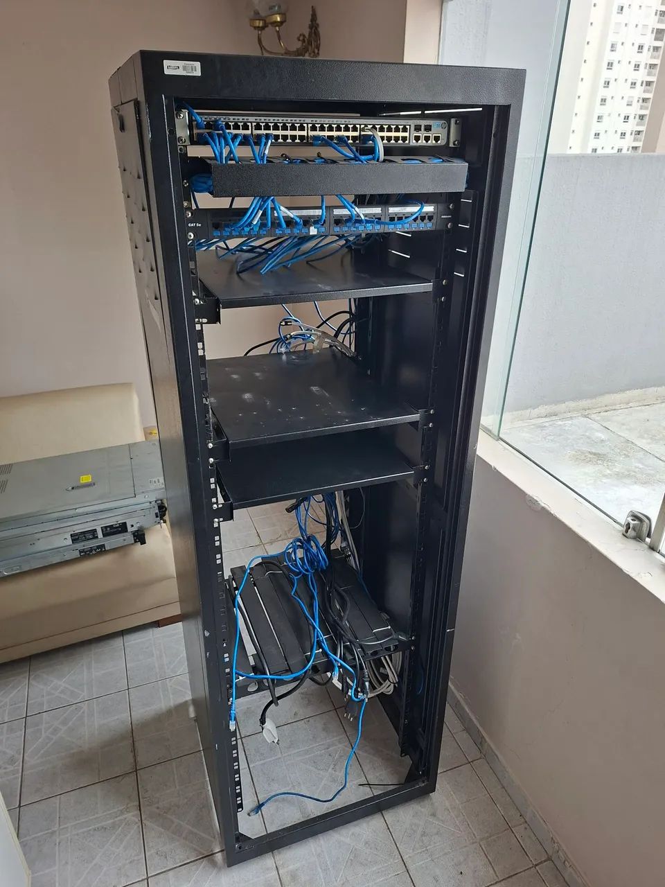 Hack de Servidores TI com Switch