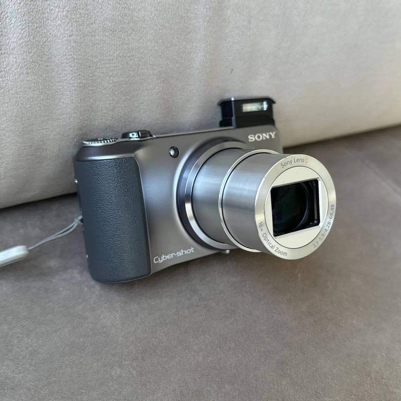 Câmera Digital Fotográfica Sony Cyber-Shot Prata Modelo DSC-H90