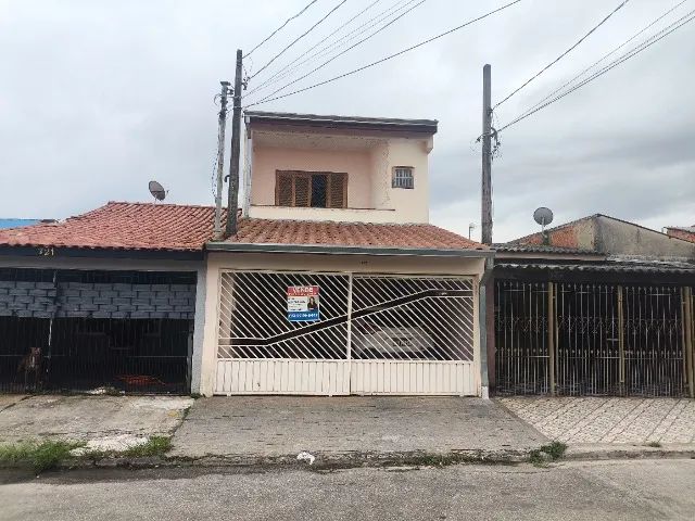 Casa com 3 quartos próxima a avenida itavuvu