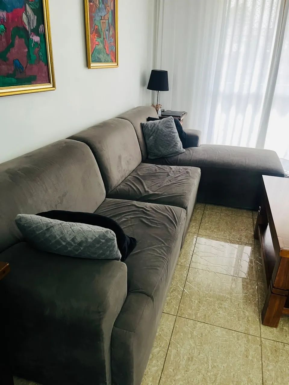 Sofá grande com chaise