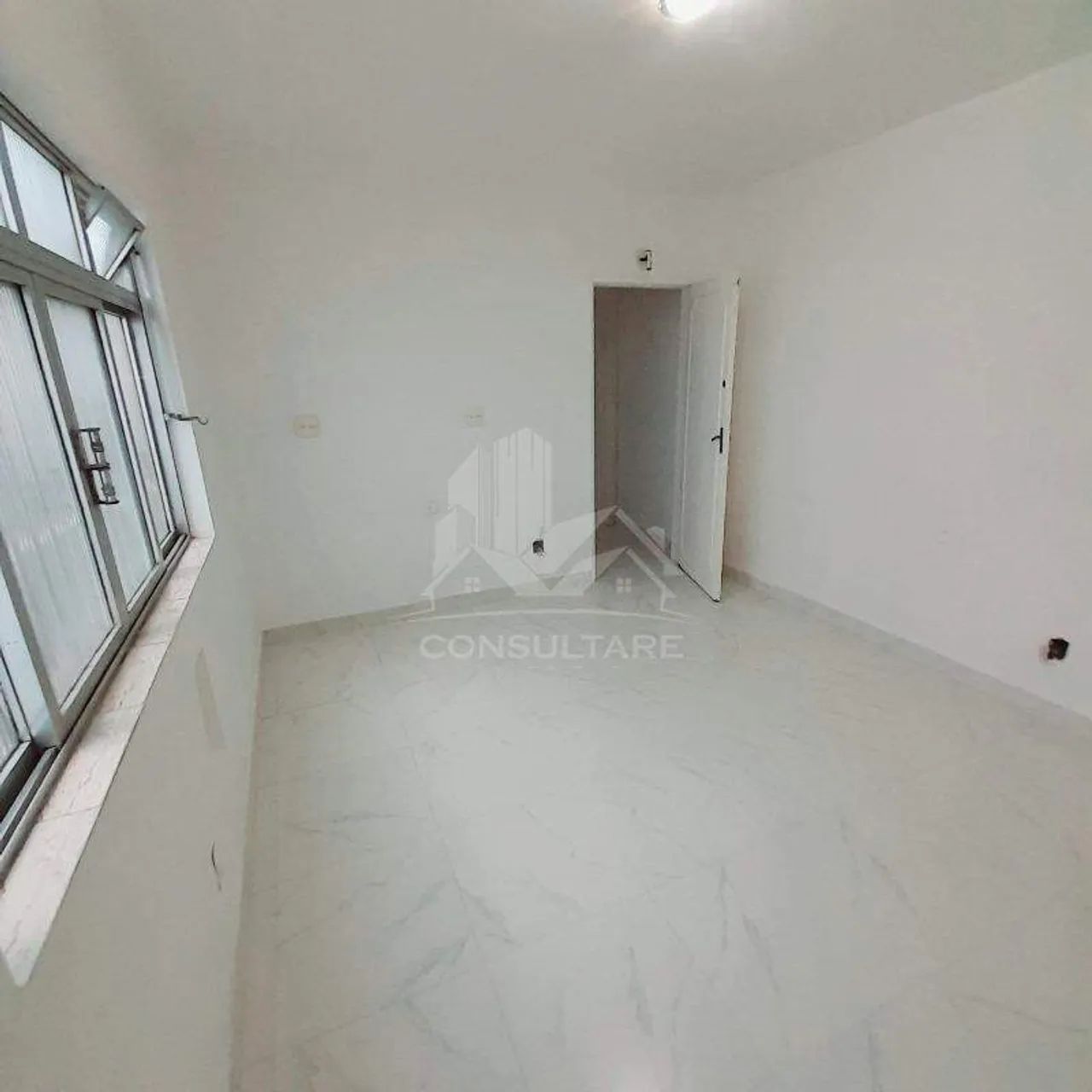 Conjunto Comercial com 2 Salas à Venda no Macuco, Santos | 40m²