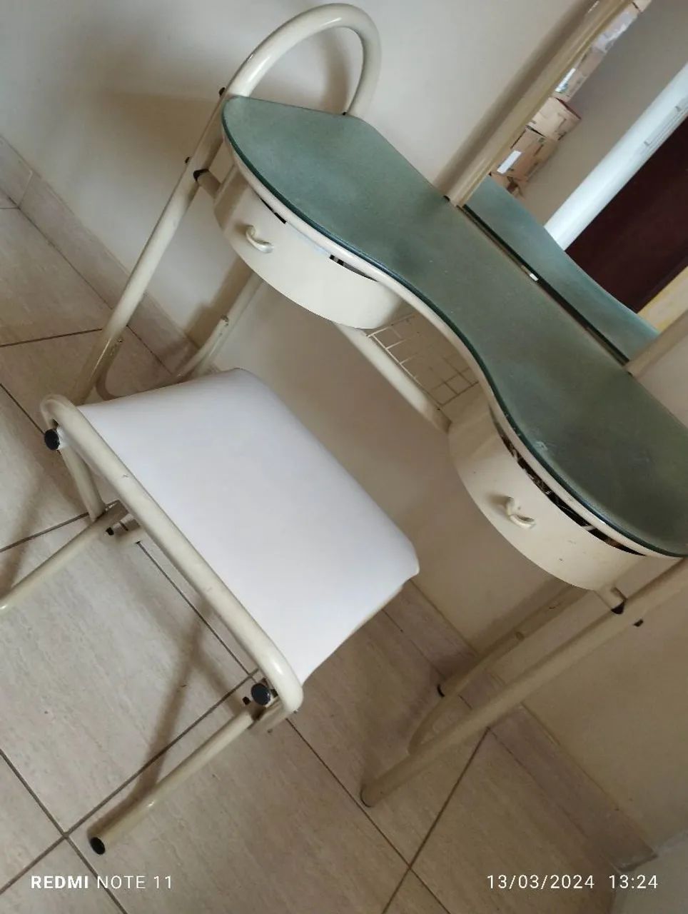 Penteadeira tubular com banqueta - Foto 2
