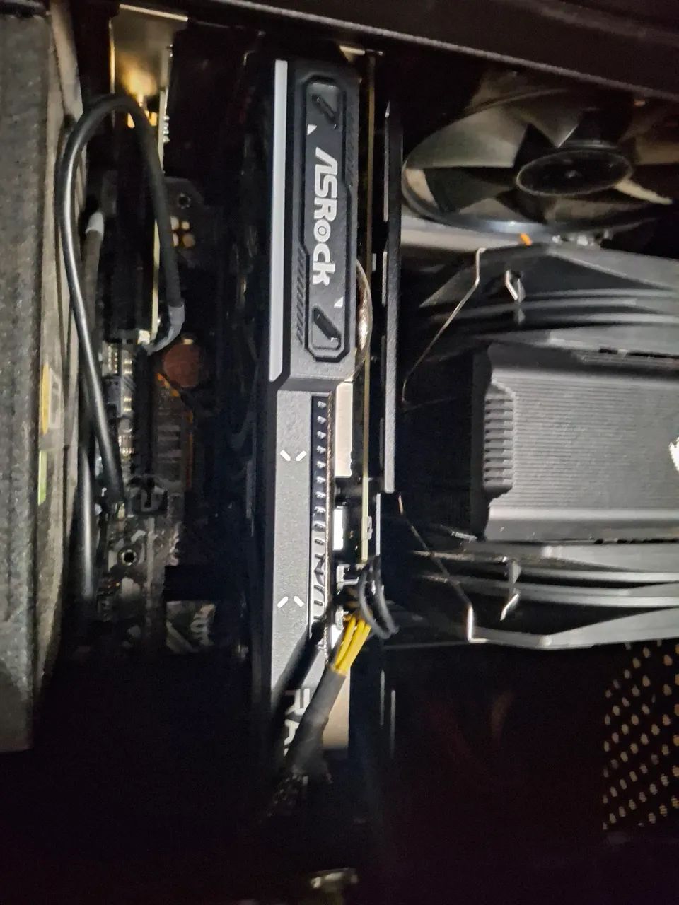 RX 9060 XT 8GB - Foto 2