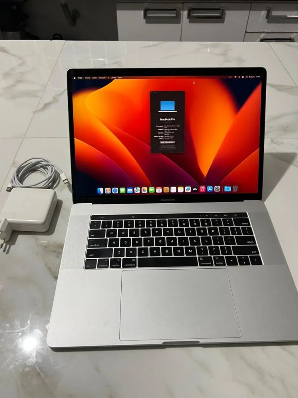 MacBook Pró 15 Core i7 2017 16GB RAM SSD 512 GB Touch ID mpecável