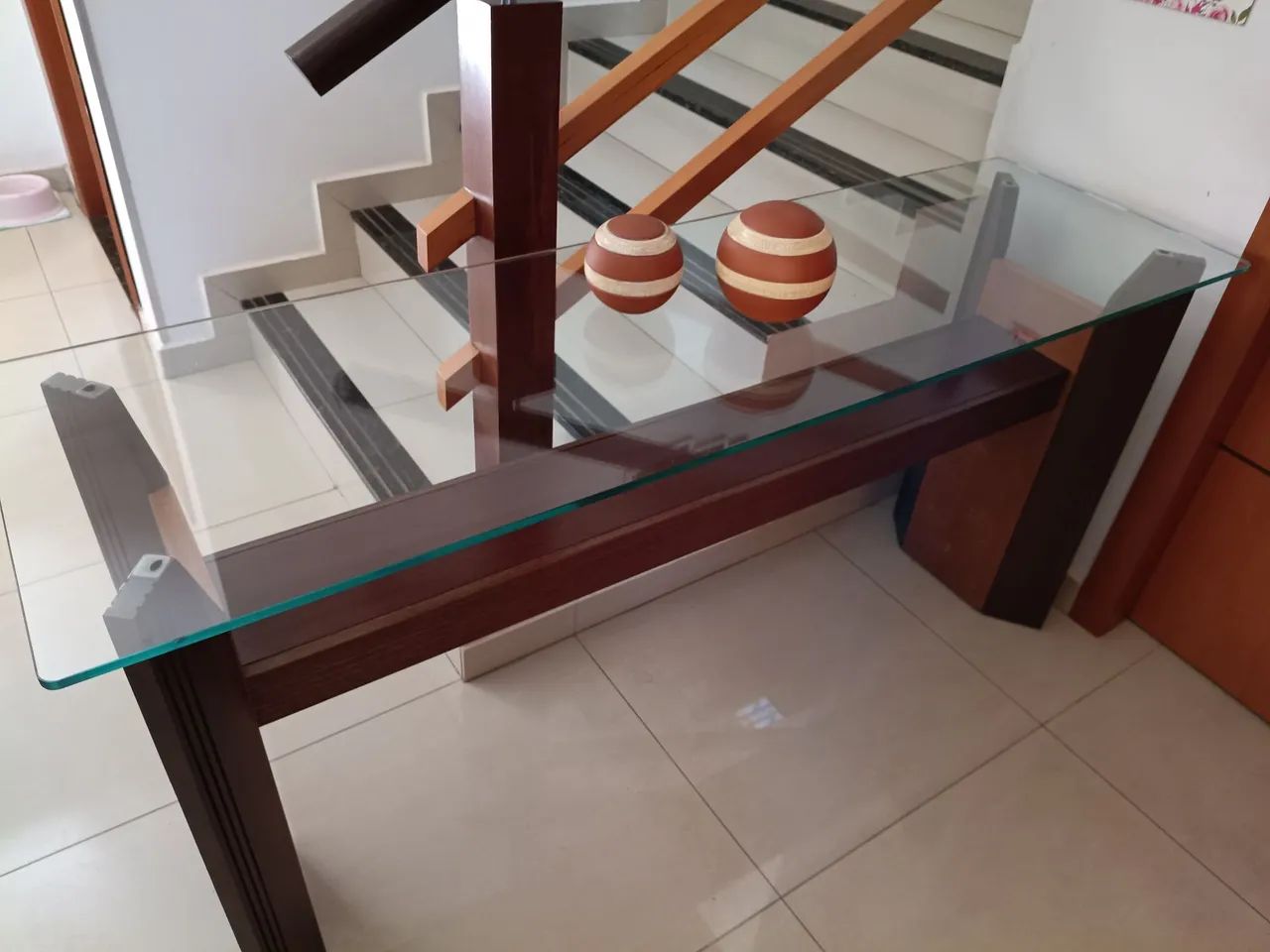 Jogo de sala Rudnick. Rack, mesa de centro e aparador. - Foto 2