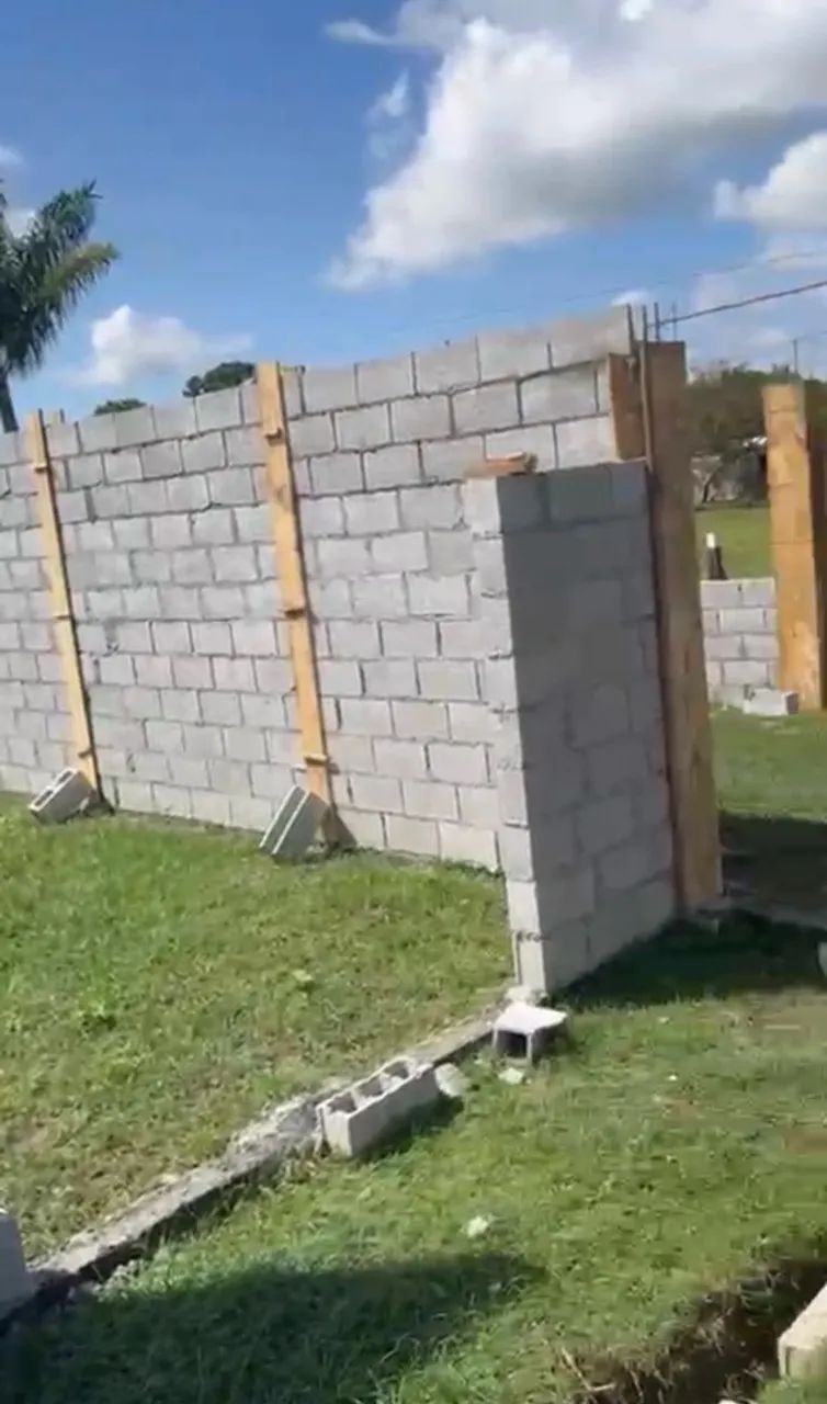 Terreno com chalé já em construção  - Foto 2