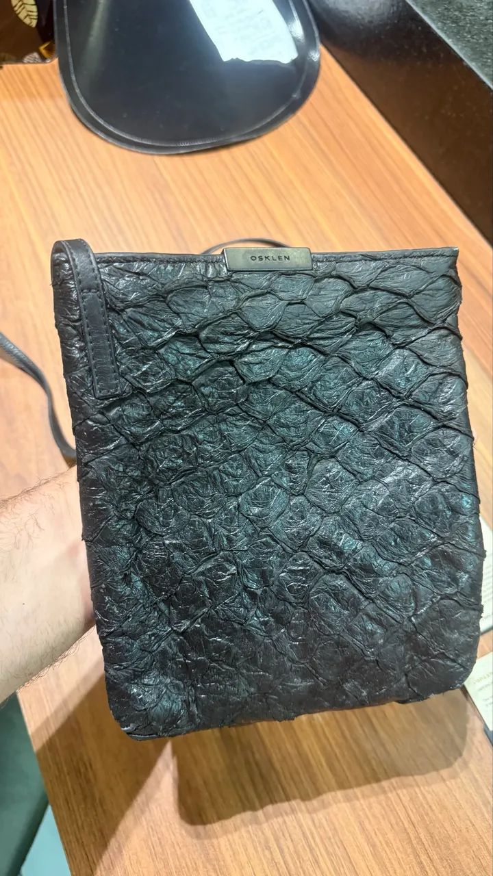 Osklen Pirarucu Mini Flat Bag Preta Original - Foto 3