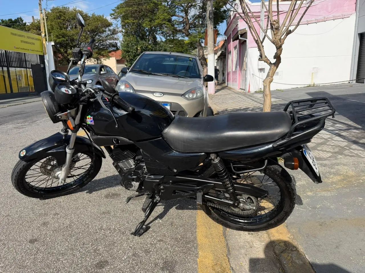 YBR 125  - Foto 4