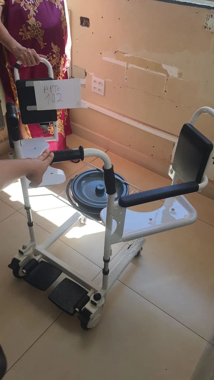 Cadeira de transferência  - Foto 2