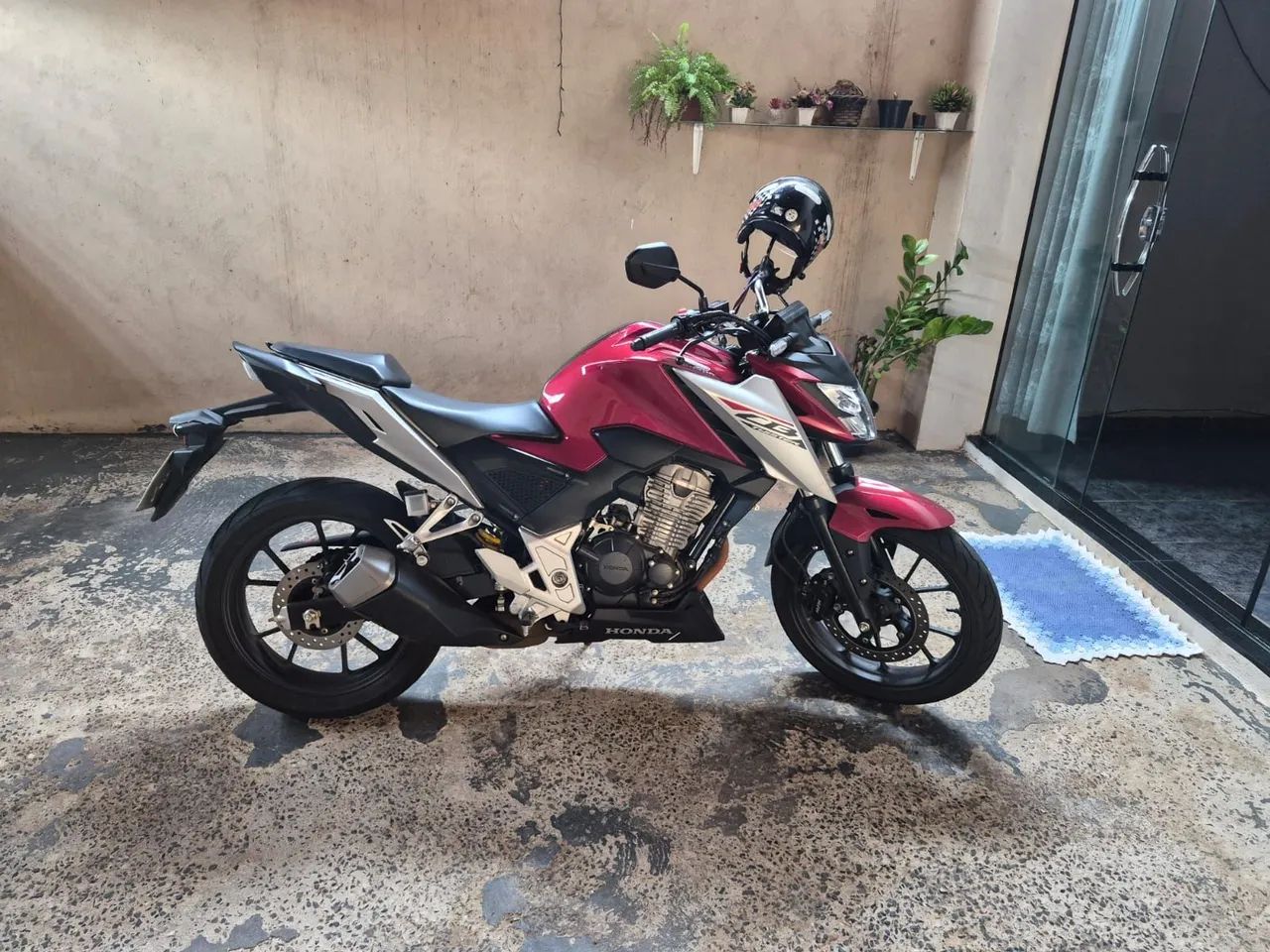 Cb 300f conservada  - Foto 2