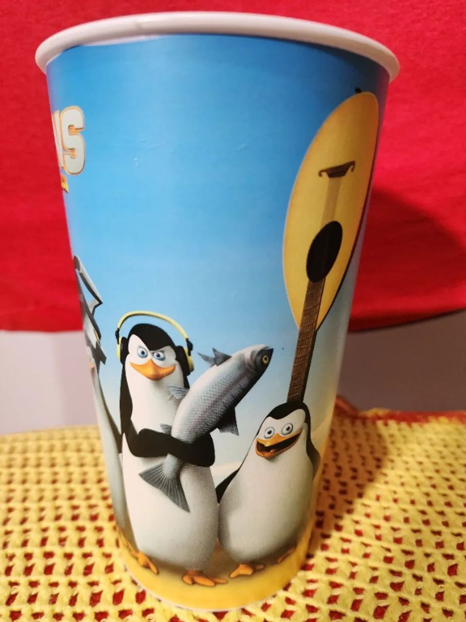 Copo Os Pinguins de Madagascar do Rei do Mate - Foto 2