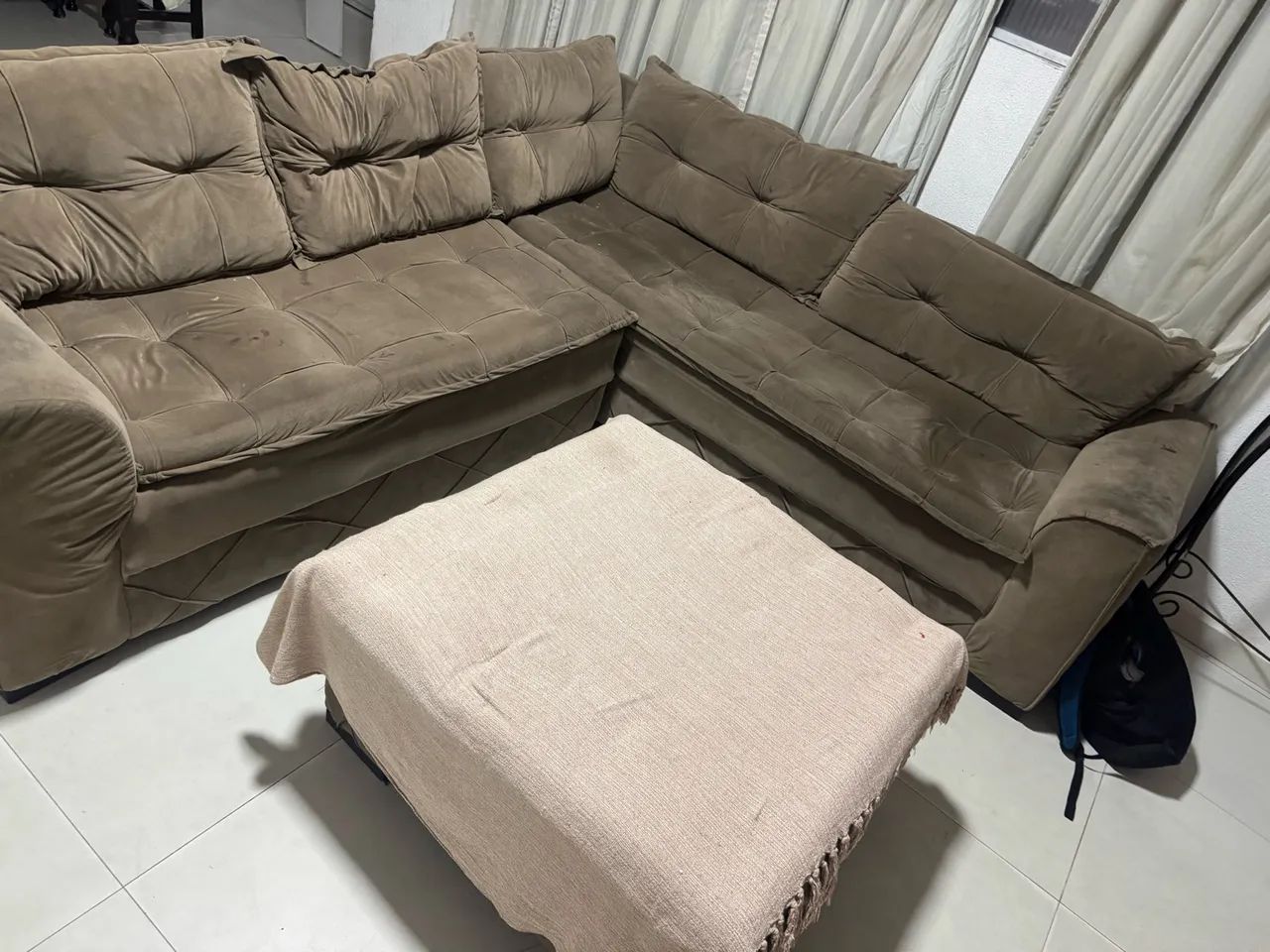 Sofá para vender Logo