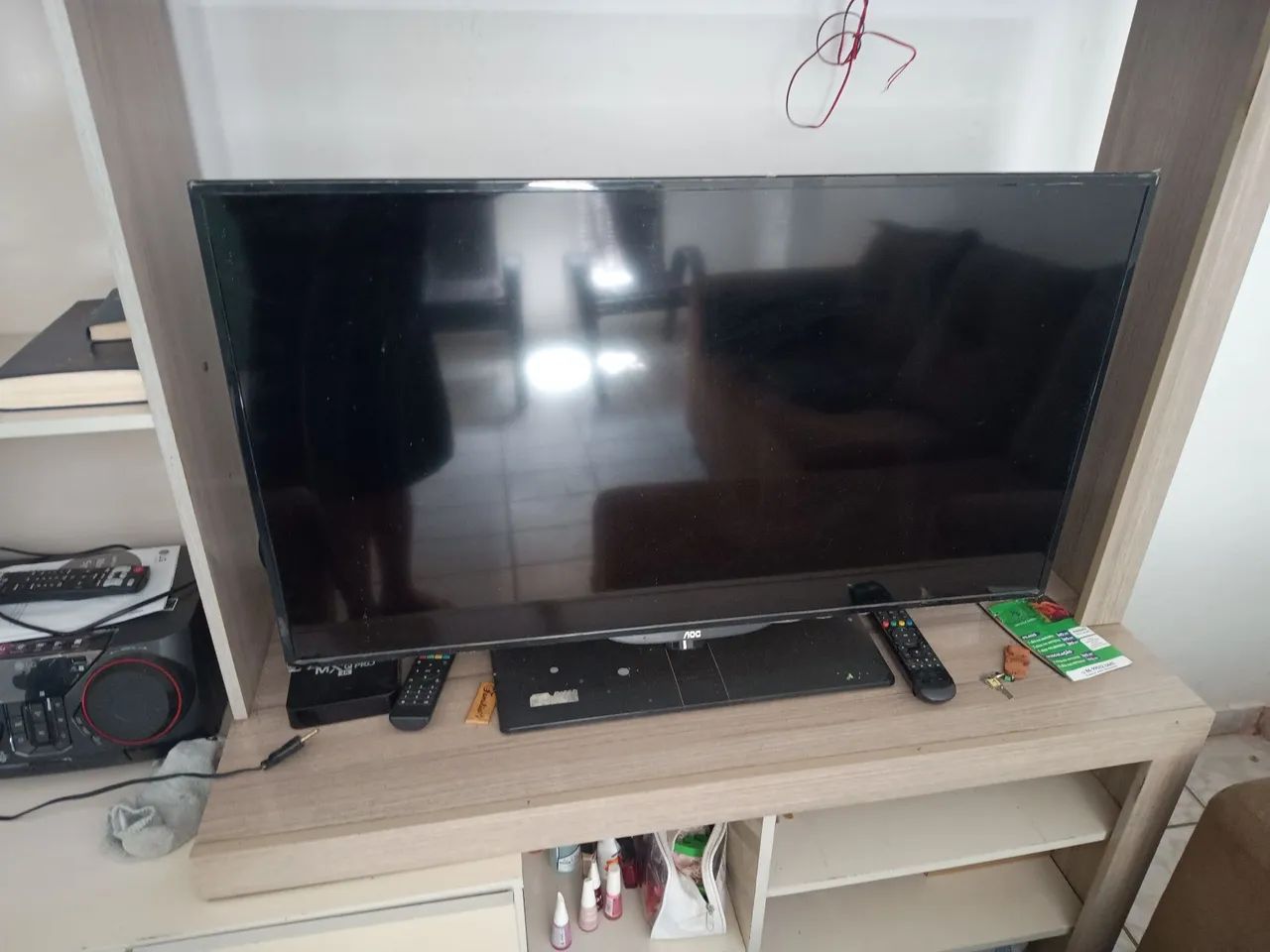 Vendo está TV a tv tem defeito nenhum funciona muito bem nunca foi aberta  - Foto 2