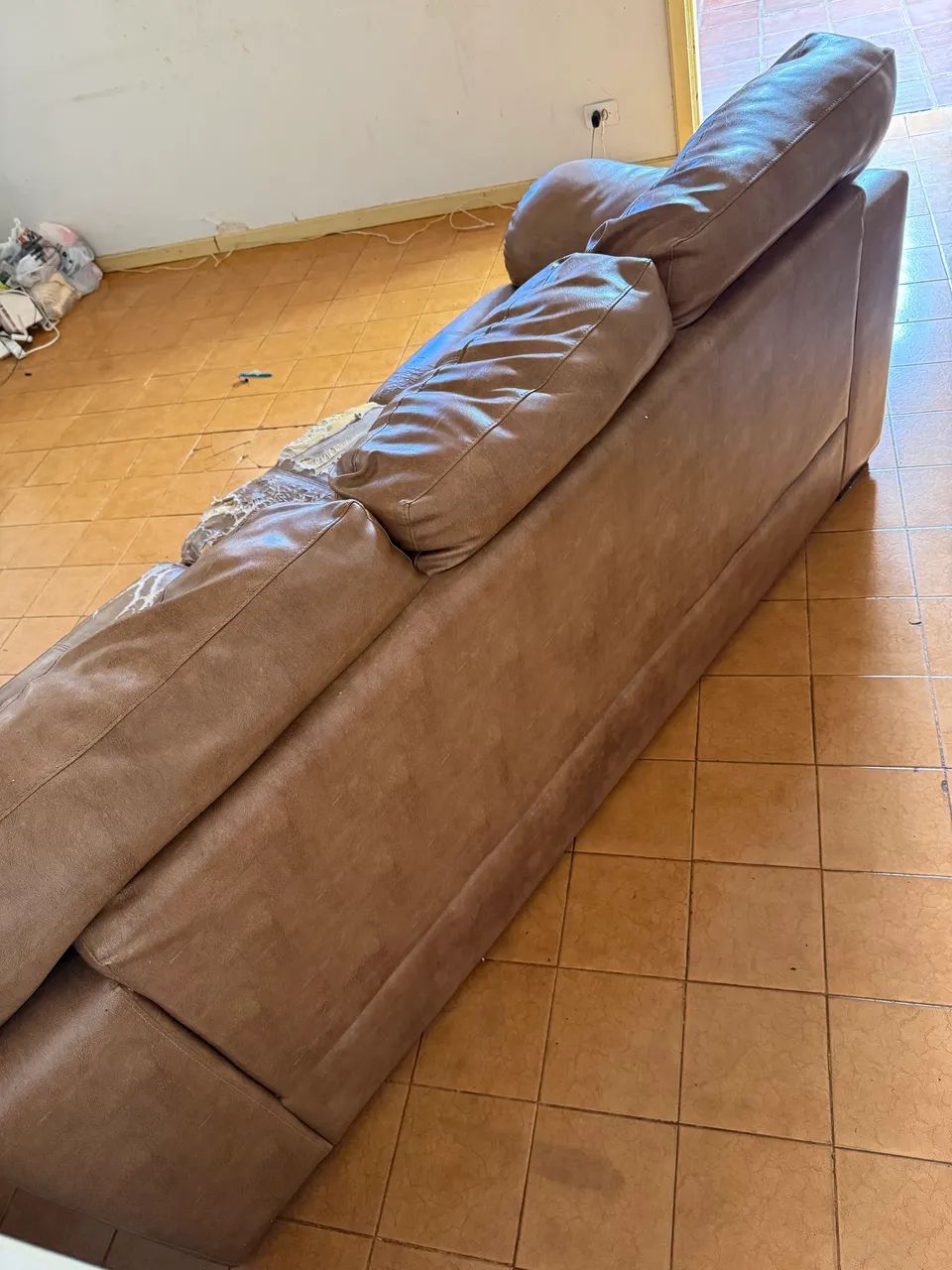 Conjunto de Sofás 3 e 2 Lugares para Reforma ou Uso - Foto 2