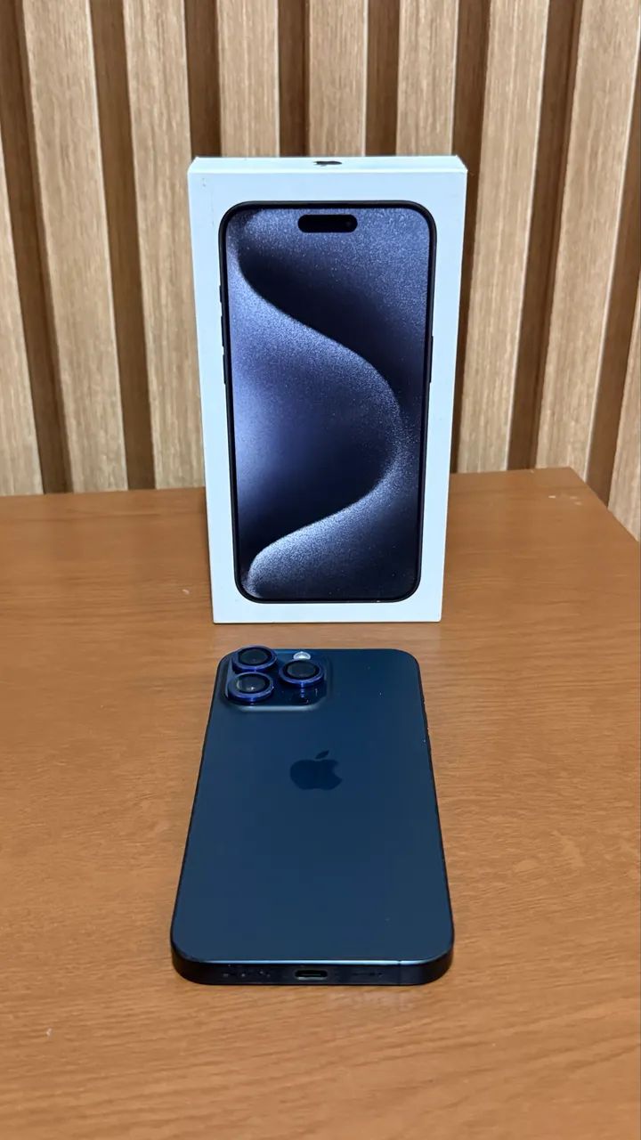 iPhone 15 Pro Max 256GB Azul Titânio ? Impecável