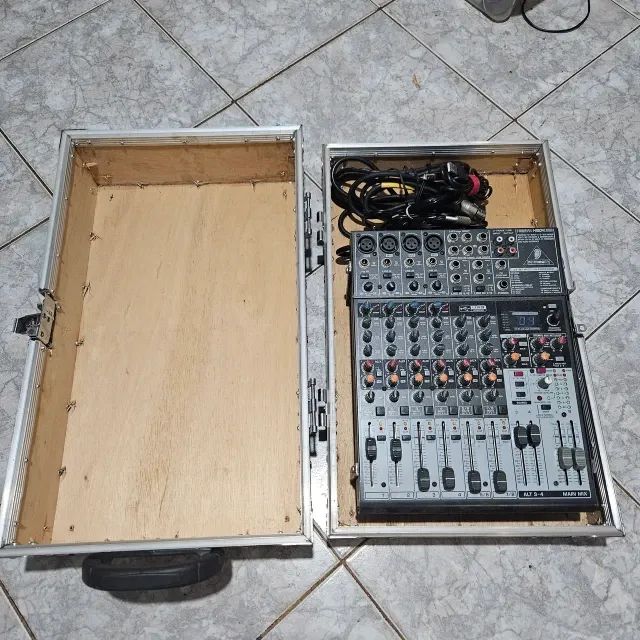 Mesa de som Behringer Xenyx 1204USB - Foto 2