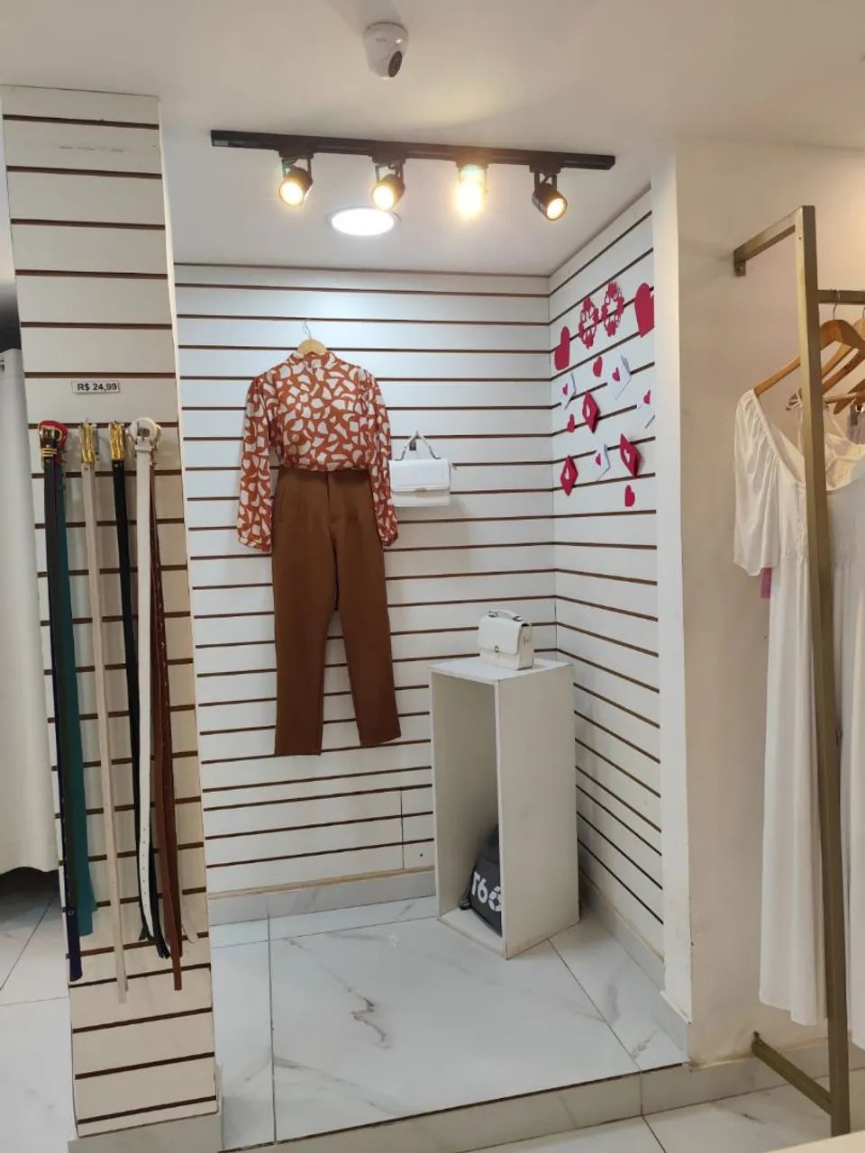 Vendo Loja de Moda Feminina Completa "Forella Modas" - Foto 5