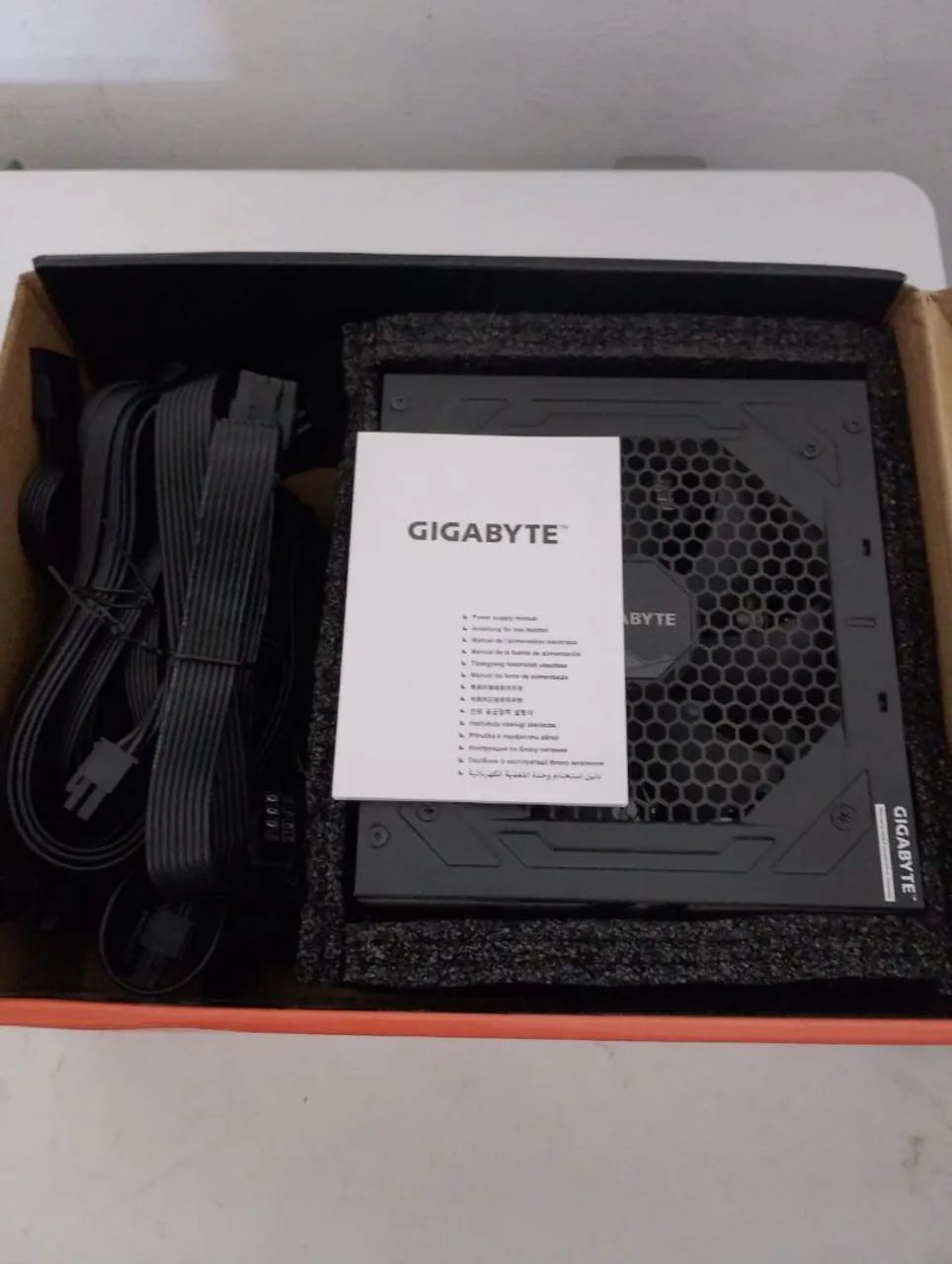 FONTE GIGABYTE 750w 80 PLUS GOLD FULL MODULAR - Foto 2