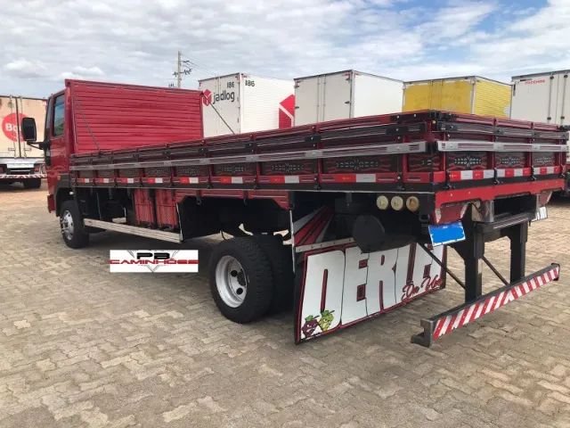 FORD CARGO 816 2018/2019 COMPLETO COM AR CONDICIONADO E POUCO RODADO. - Foto 4