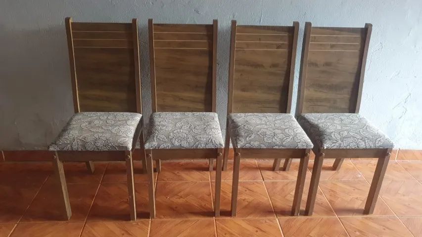 Mesa de Jantar + 4 Cadeiras - Foto 3