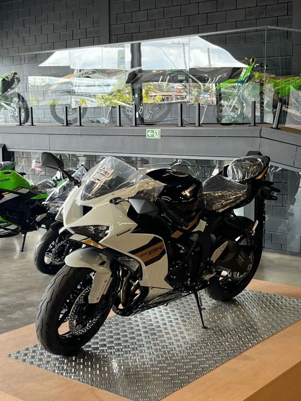 Kawasaki Zx-6r 636cc 2026 - 1511012982 | OLX