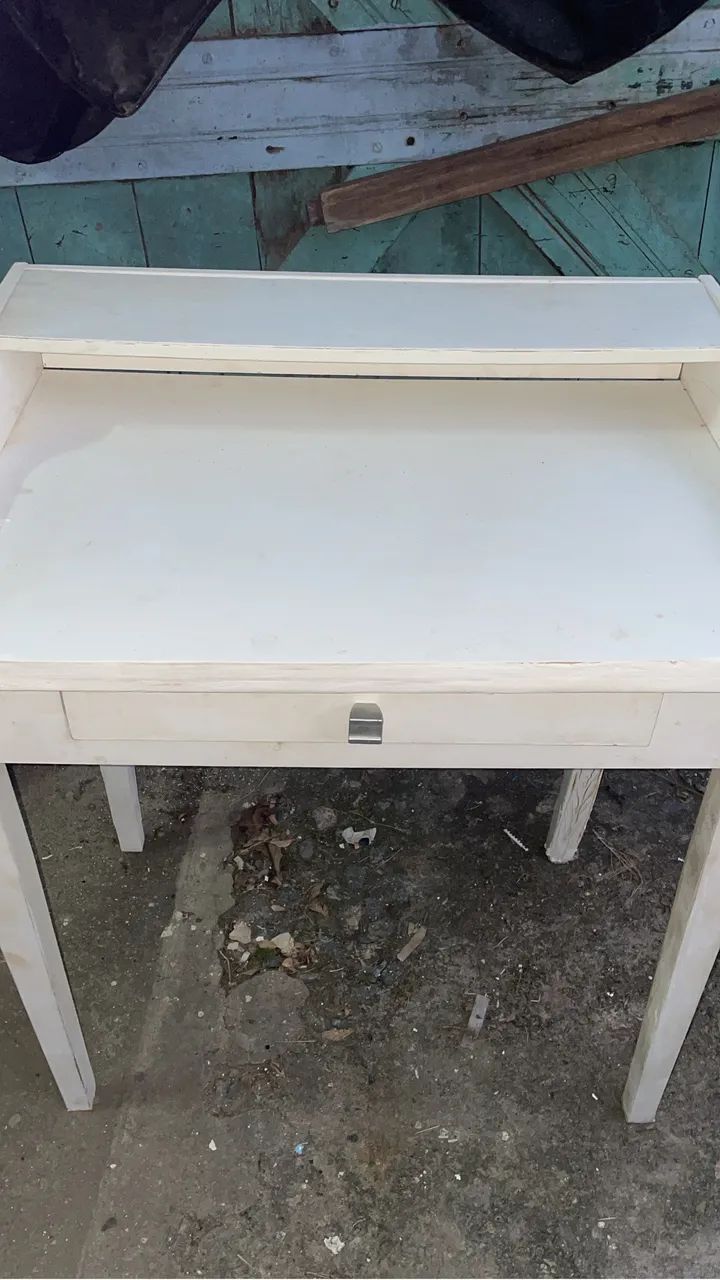 Escrivaninha com gaveta estilo colonial 