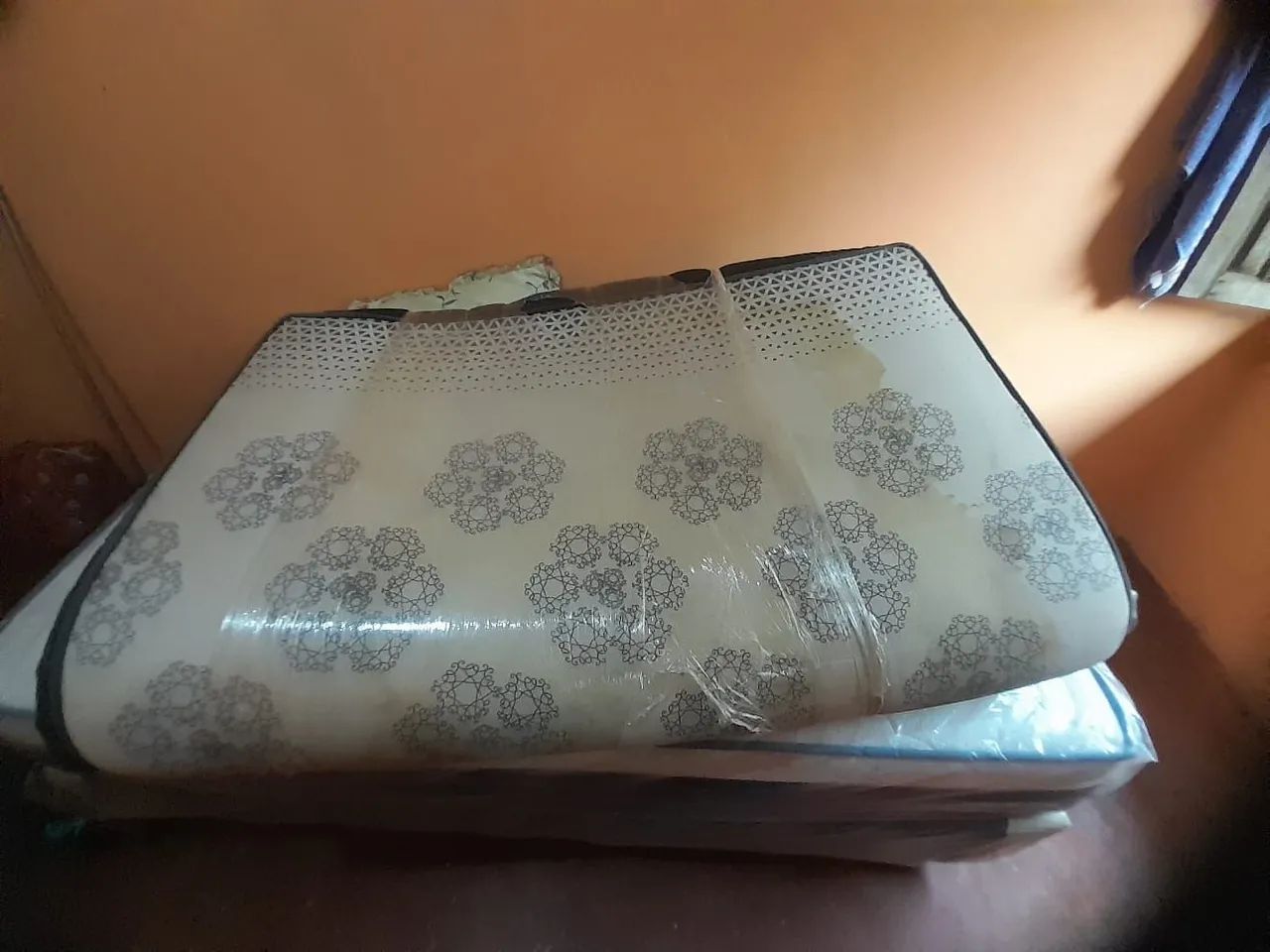 Cama de casal com colchão  - Foto 4