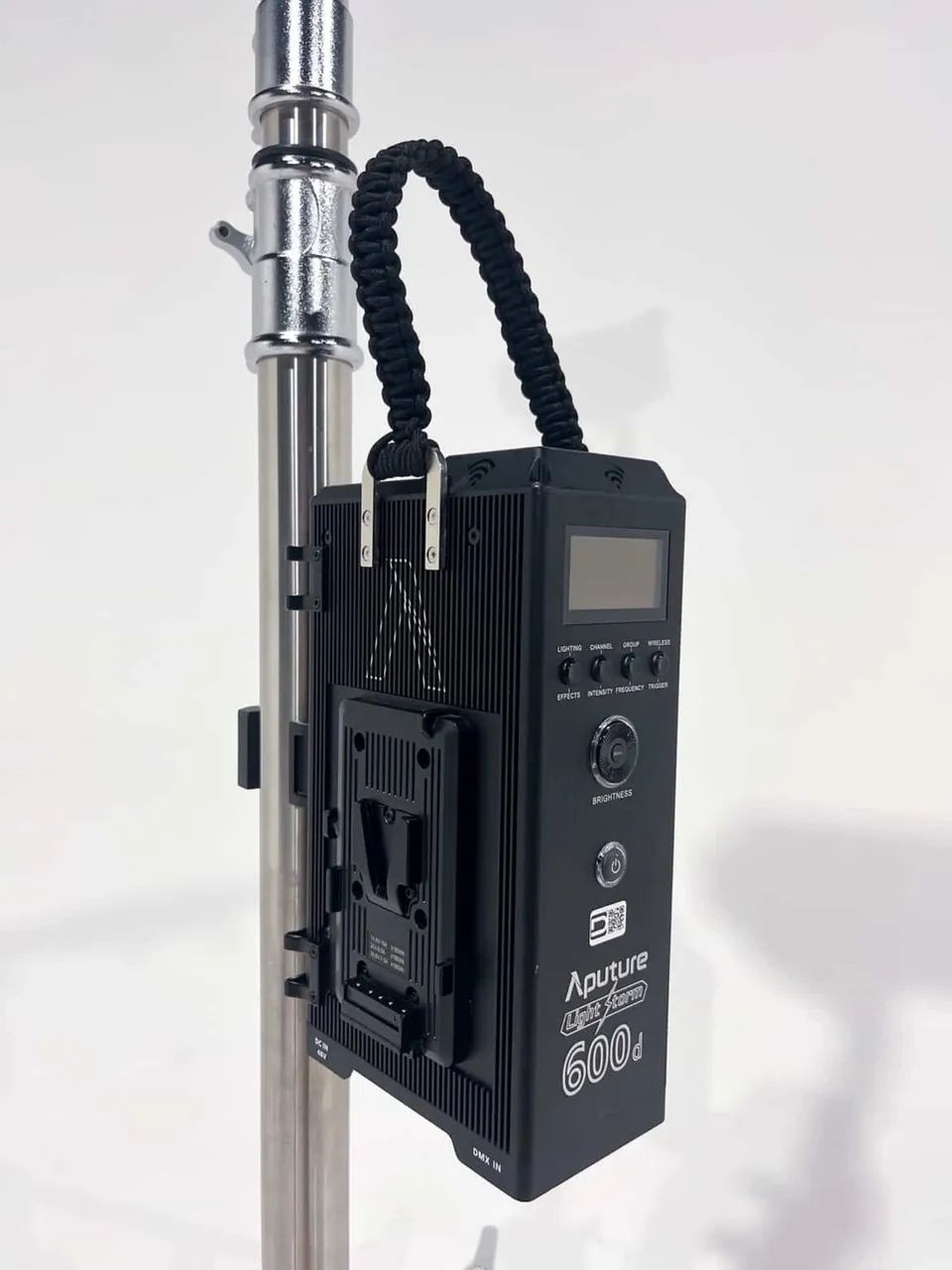Aputure Ls 600d Light Storm Led 600w (Usado) - Acessórios para