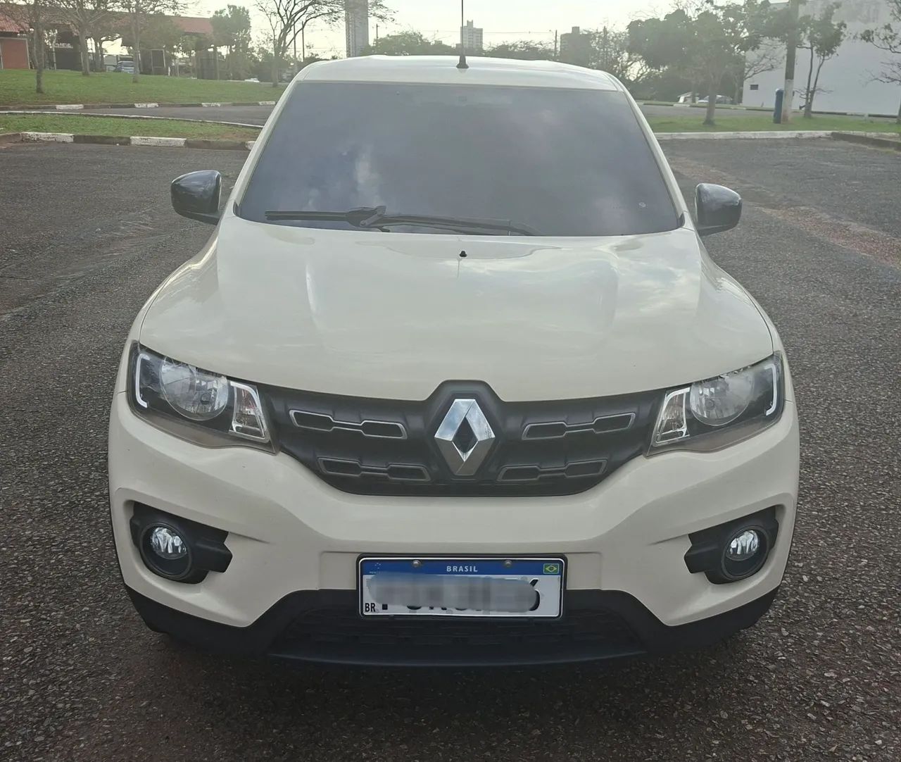 Renault Kwid Intense 1.0 Flex 12V 5P Mec. 2018 - Foto 2