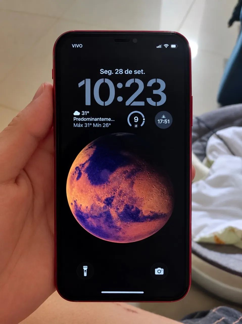 Vendo iPhone 11 vermelho