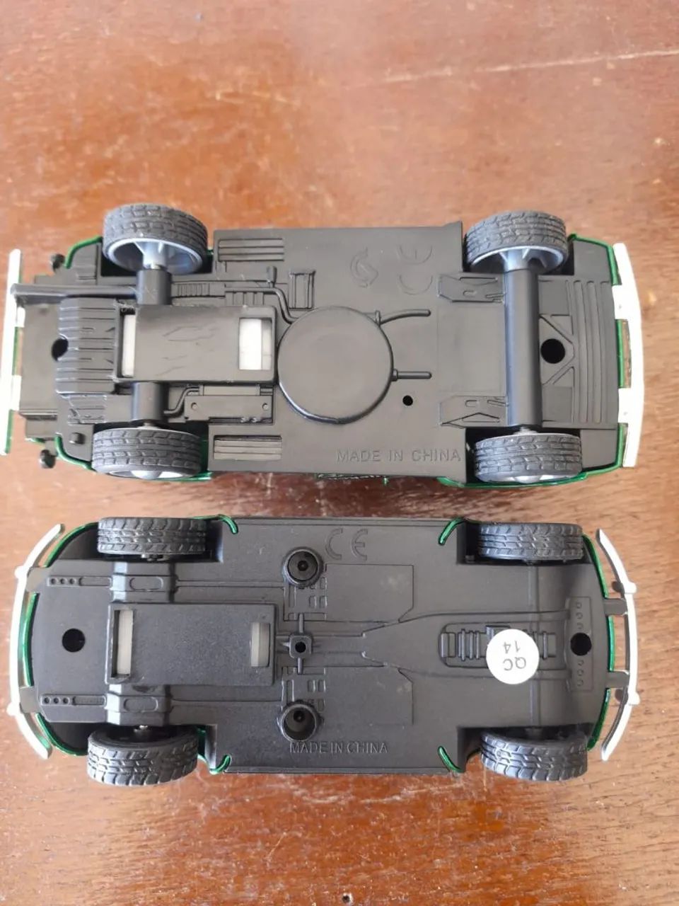 Miniaturas Fusca e Pick UP em metal escala 1:38 - Foto 5