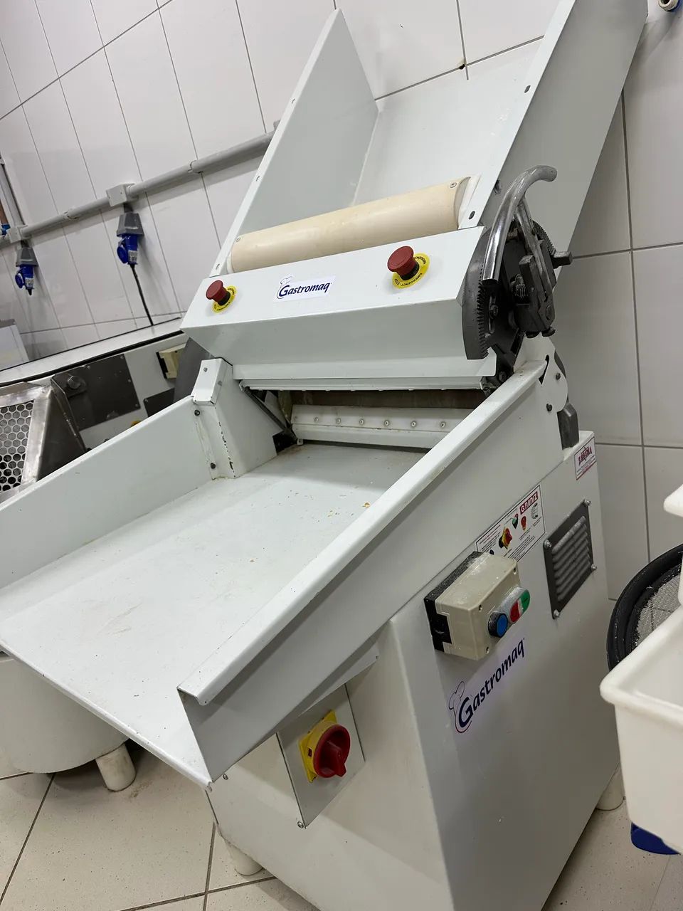 Vende-se maquinários para Produção 