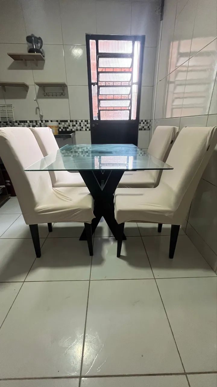 Table for 464962185586049121