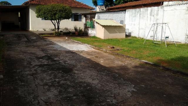 Casa com lote grande na melhor localização do setor leste Vila Nova - Foto 2