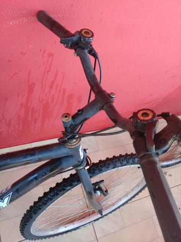 Bicicleta aro 18