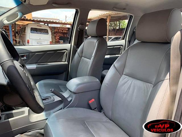 Toyota Hilux 2010 SRV Top de linha automatico ( Vendo a vista ou financiado AC troca ) - Foto 11