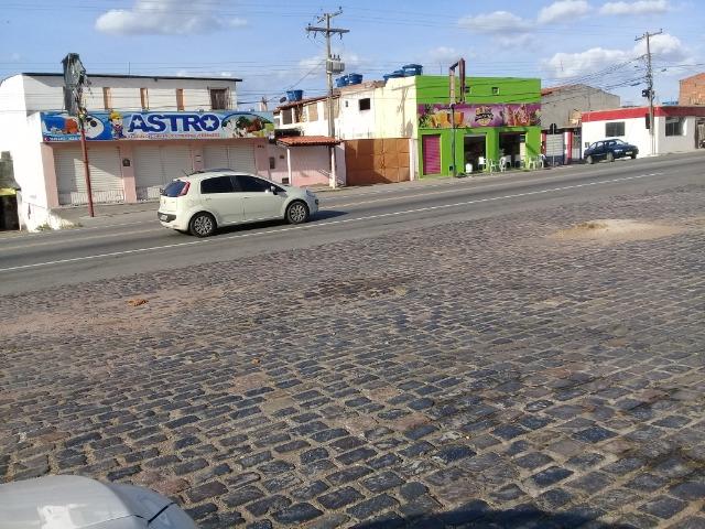 Excelente ponto comercial frente a pousada de ônibus da empresa São Luiz na Br 324 - Foto 2