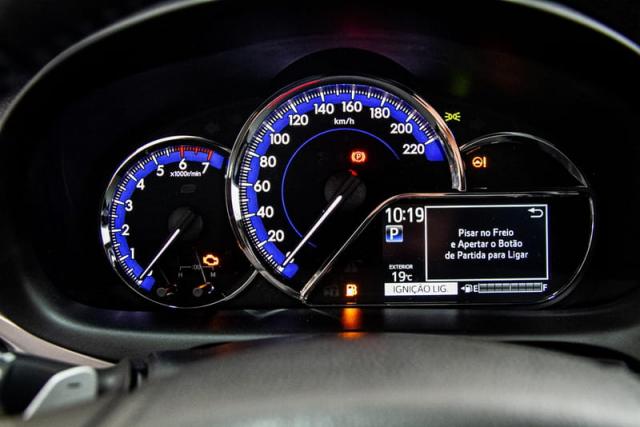 TOYOTA YARIS SEDAN XLS AT 19/20 - Foto 9