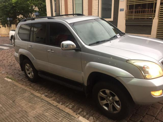 Toyota prado Land Cruiser 4x4 diesel 8 lugares 2005