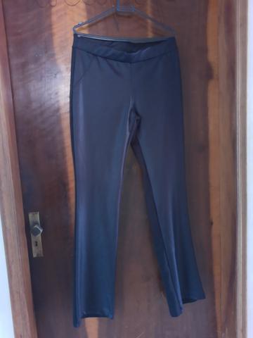 Calça Preta Semi Flare M