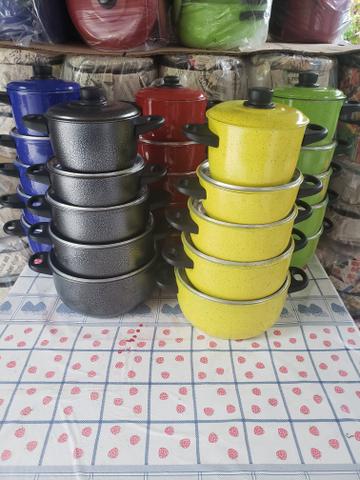 Panelas coloridas