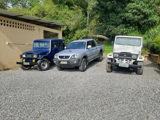 Vendo toyotas e L200