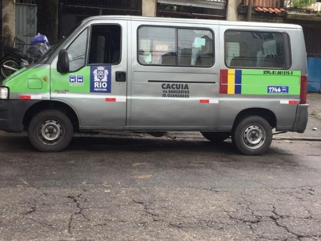 Vendo ou Troco Van Ano 2010 Fiat Ducato ( Passageiros)