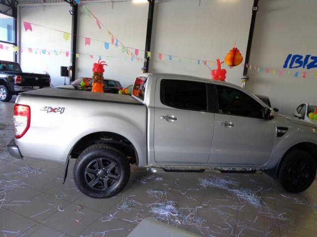 Ford Ranger CD XLT 3.2 AIT. 4X4 - Foto 2