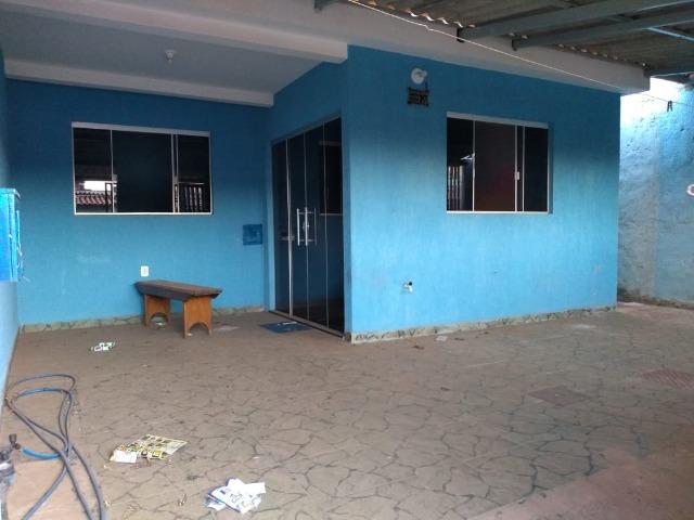 Samir Veras vende linda casa na laje na 208 de Santa Maria só 178 mil